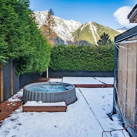 With Garden Close To The Slopes 샬레 *